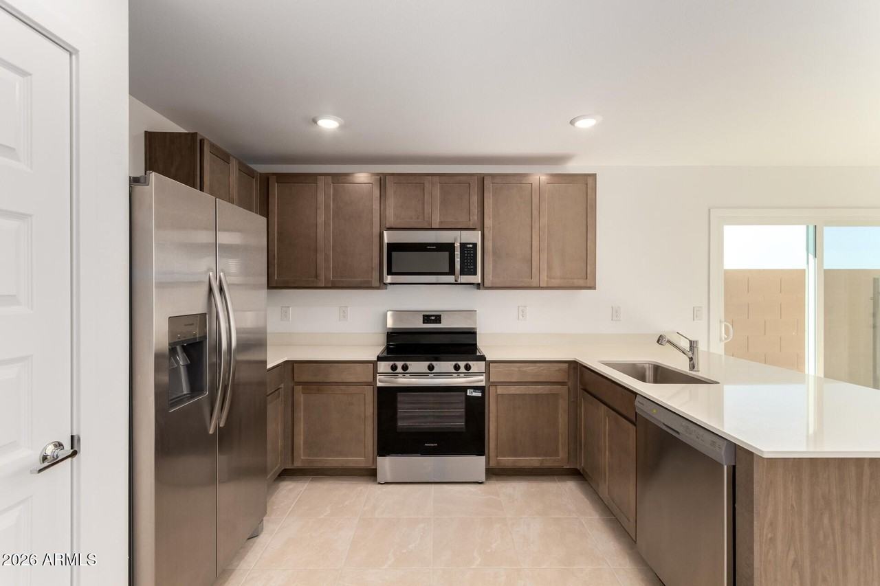 17589 N Del Mar Ave - Photo 5 of 24