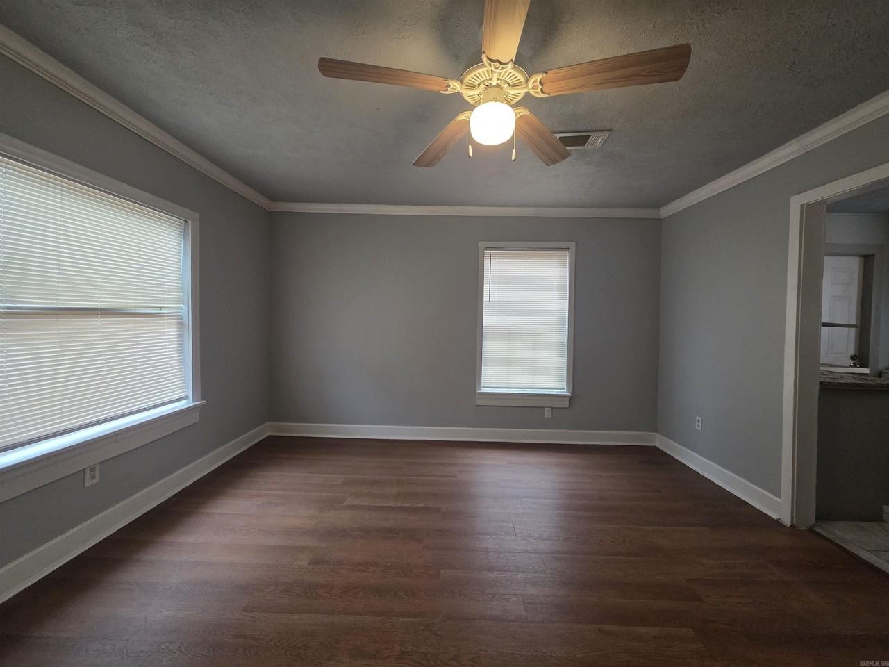 106 Davis St - Photo 4 of 19