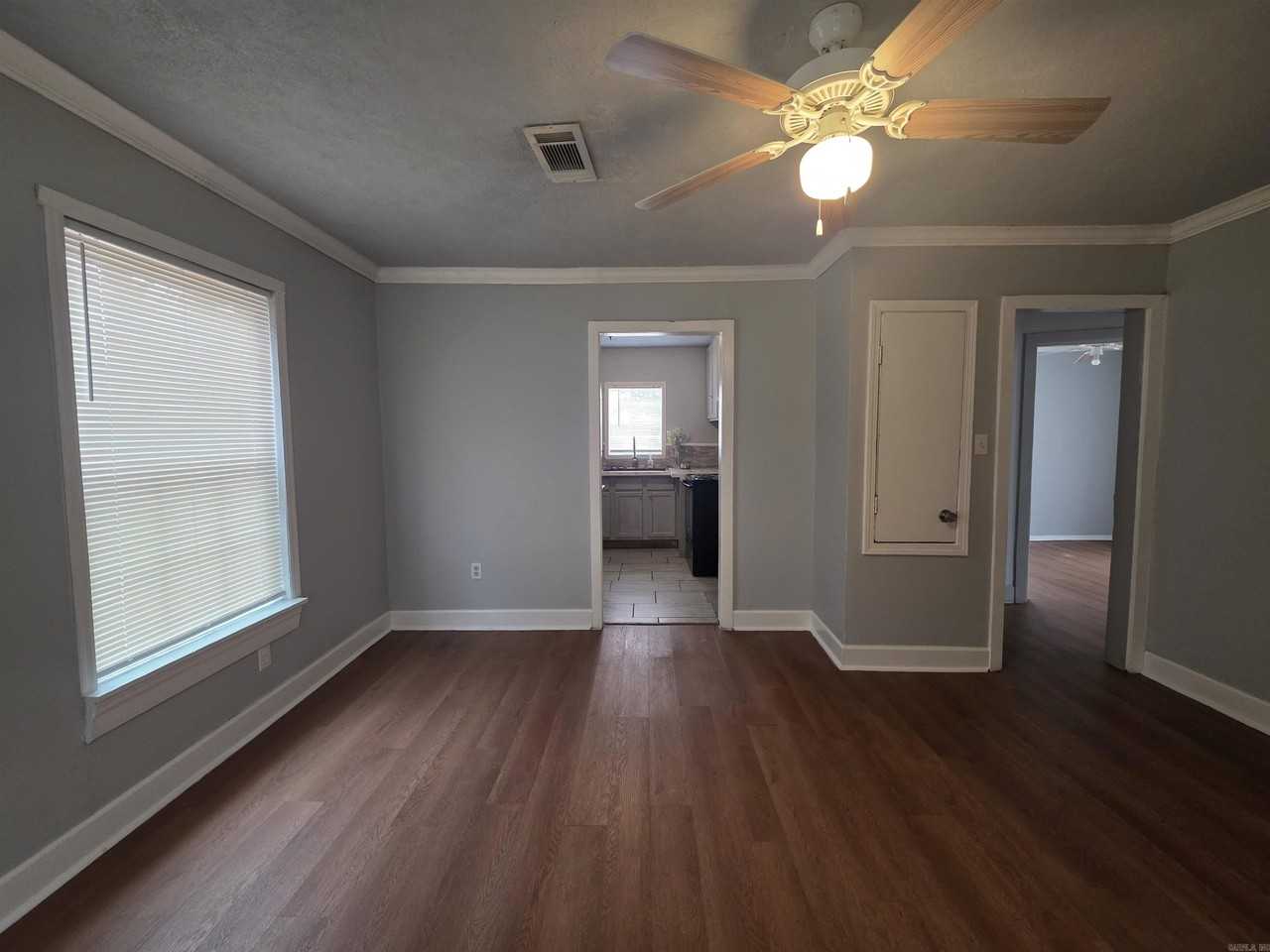 106 Davis St - Photo 6 of 19