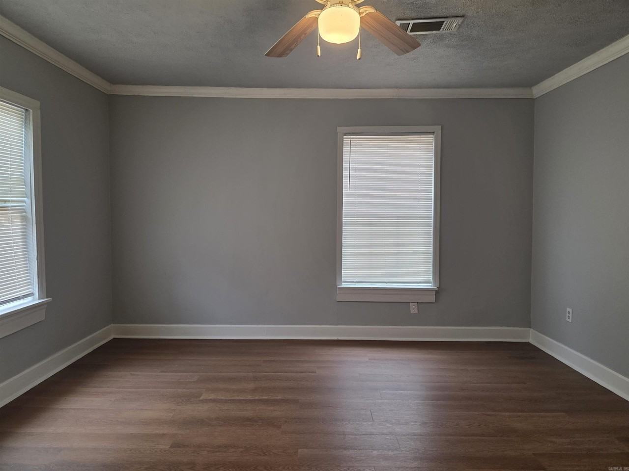 106 Davis St - Photo 7 of 19