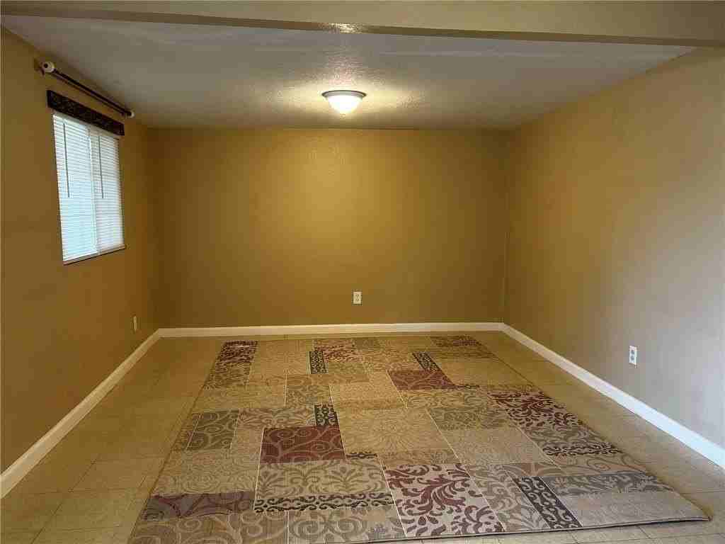 5410 Crockett St - Photo 3 of 16