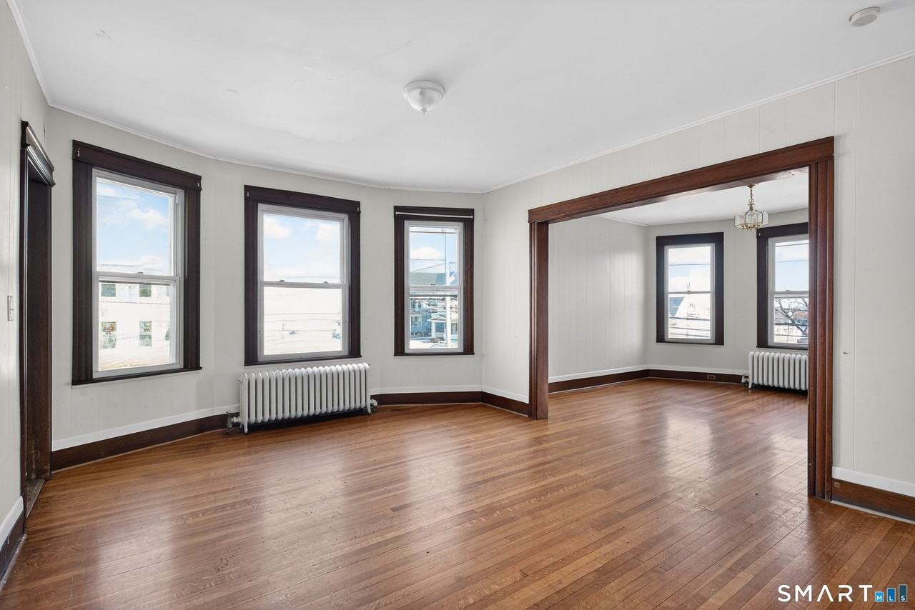 361 Ridgefield Ave Unit 2 #2 - Photo 4 of 14