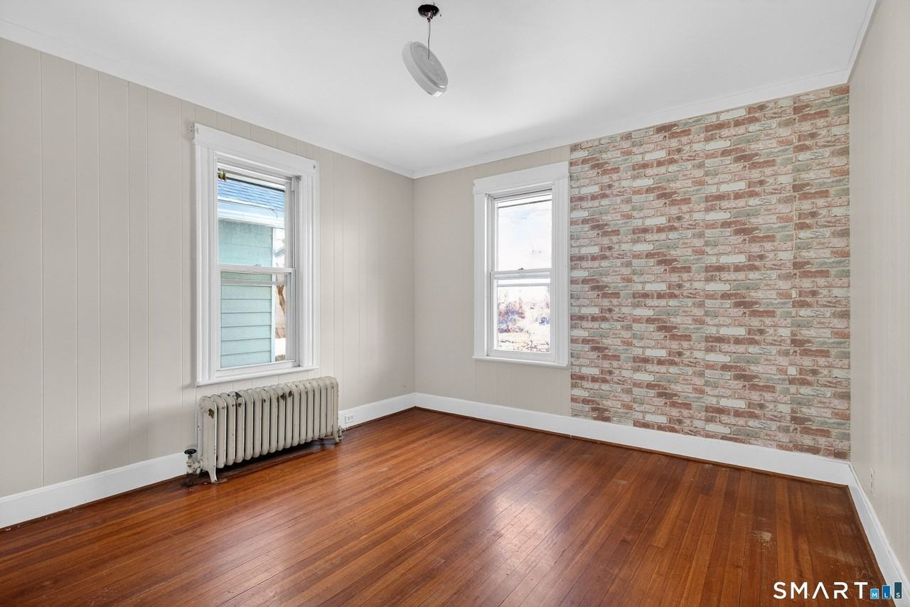 361 Ridgefield Ave Unit 2 #2 - Photo 7 of 14