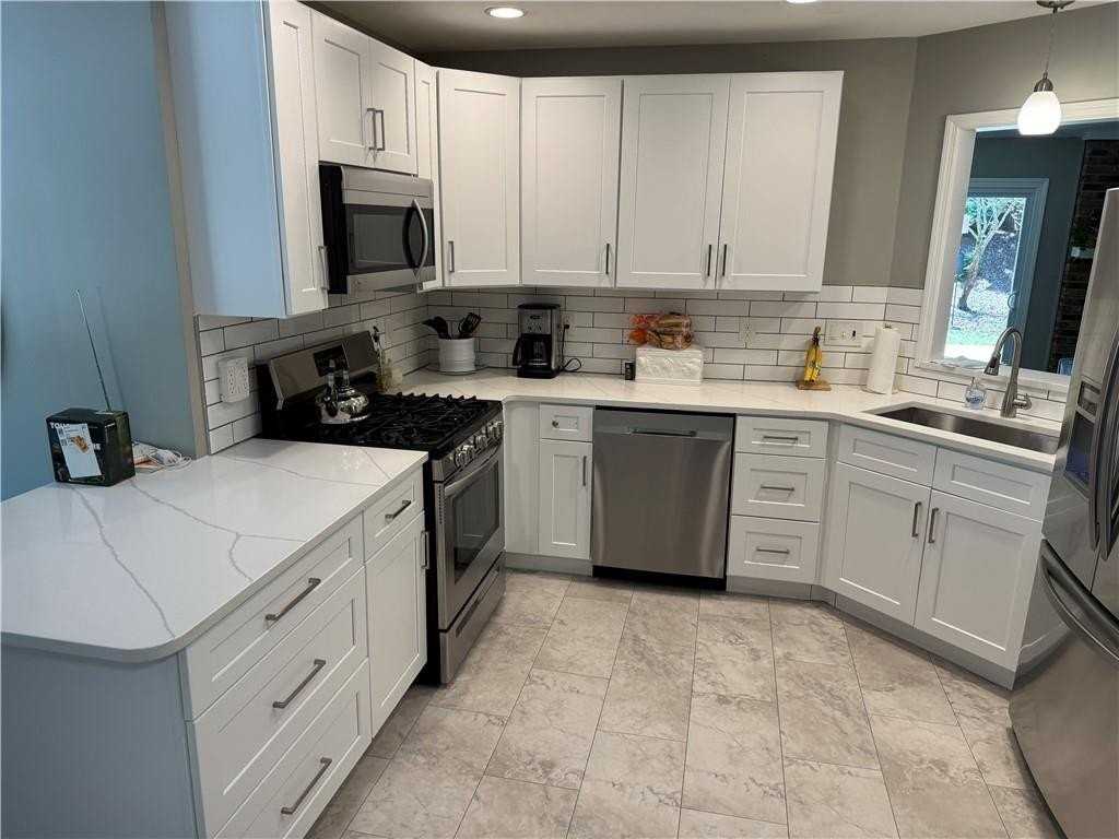 4148 Fawn Ct - Photo 4 of 30