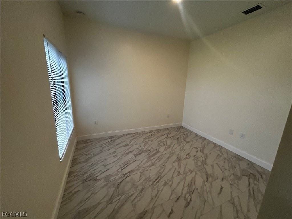 719 Harry Ave S - Photo 5 of 10