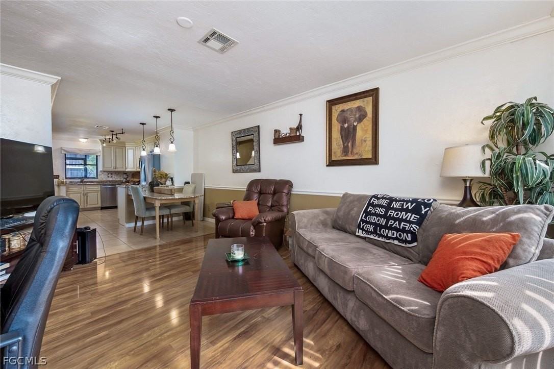 9639 Eaton Gardens Ln Unit 3 #3 - Photo 3 of 18