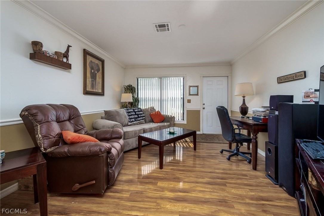 9639 Eaton Gardens Ln Unit 3 #3 - Photo 4 of 18