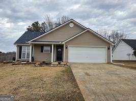 featured image of 14 Huntington Dr