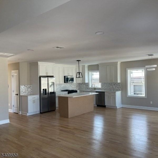 1297 Avy St - Photo 3 of 15