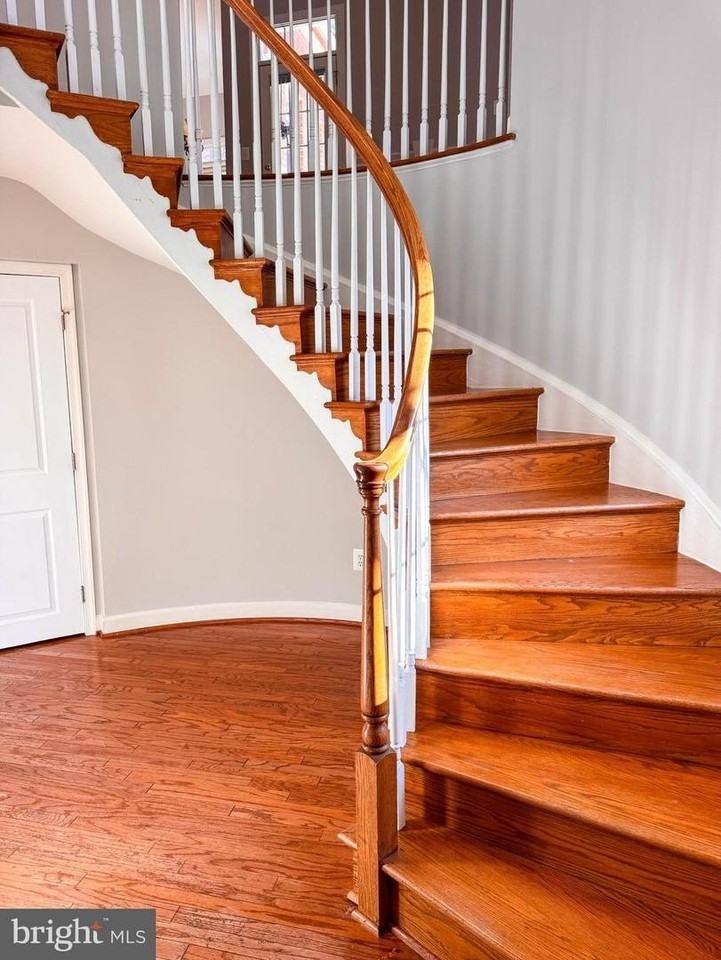 7761 Legere Ct - Photo 5 of 50