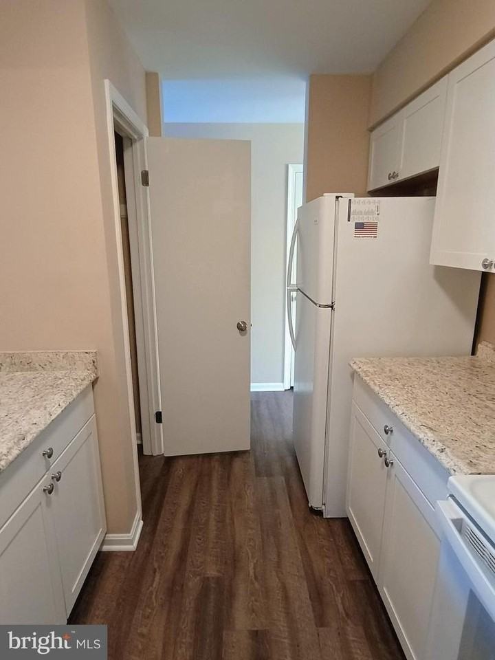 337 Clay St - Photo 5 of 17