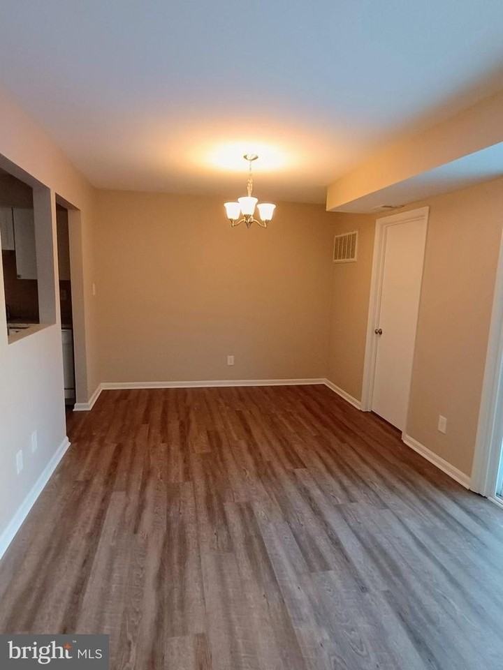 337 Clay St - Photo 7 of 17