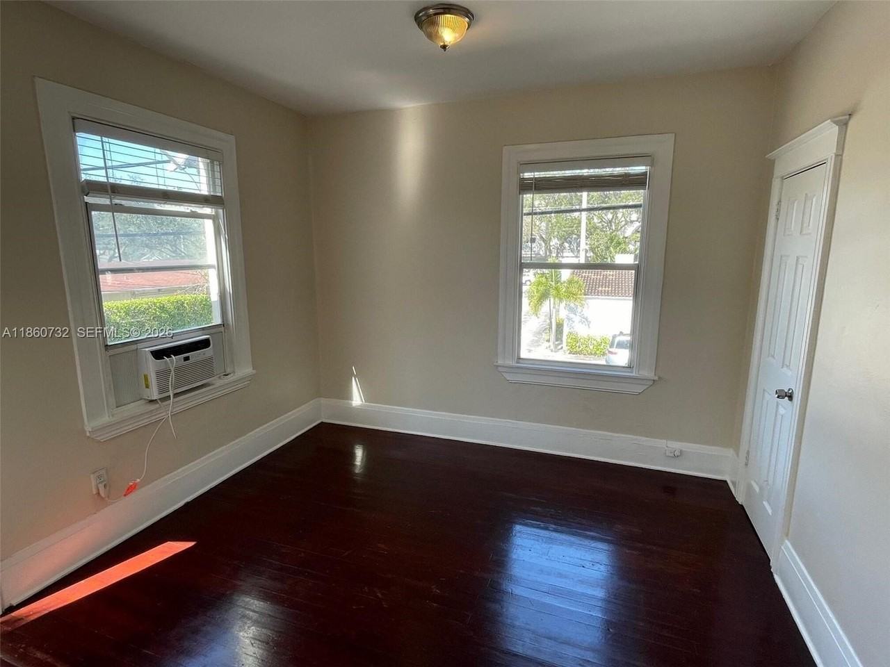 1309 Se 1st St #3 - Photo 4 of 19