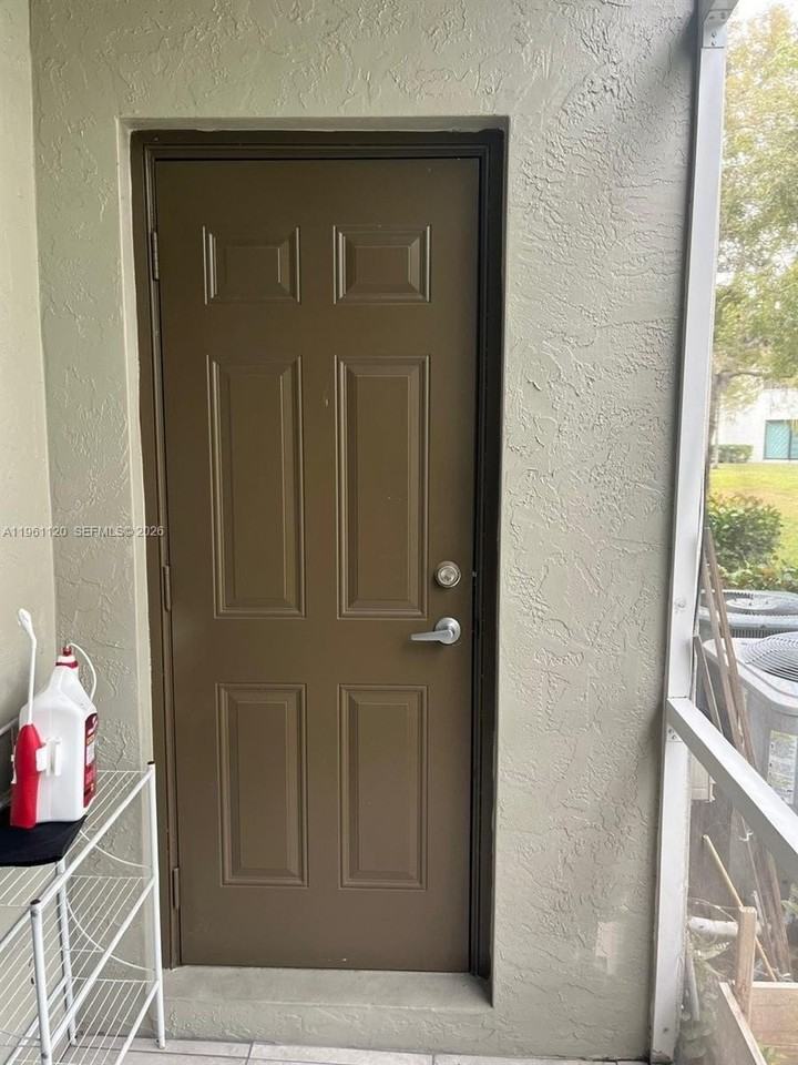 4211 Napoli Lake Dr #4211 - Photo 4 of 25