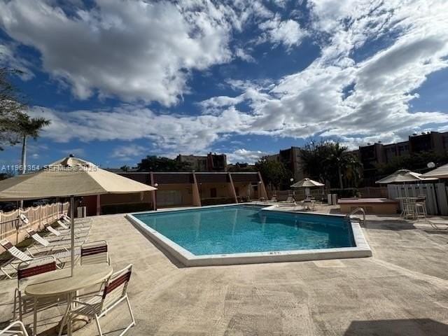 13701 Kendale Lakes Cir #B306 - Photo 3 of 16