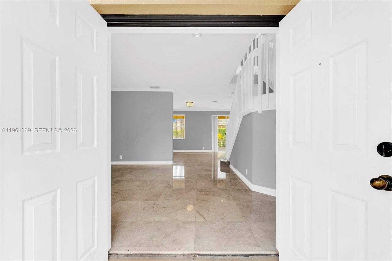 1518 Maple Dr #1518 - Photo 5 of 41