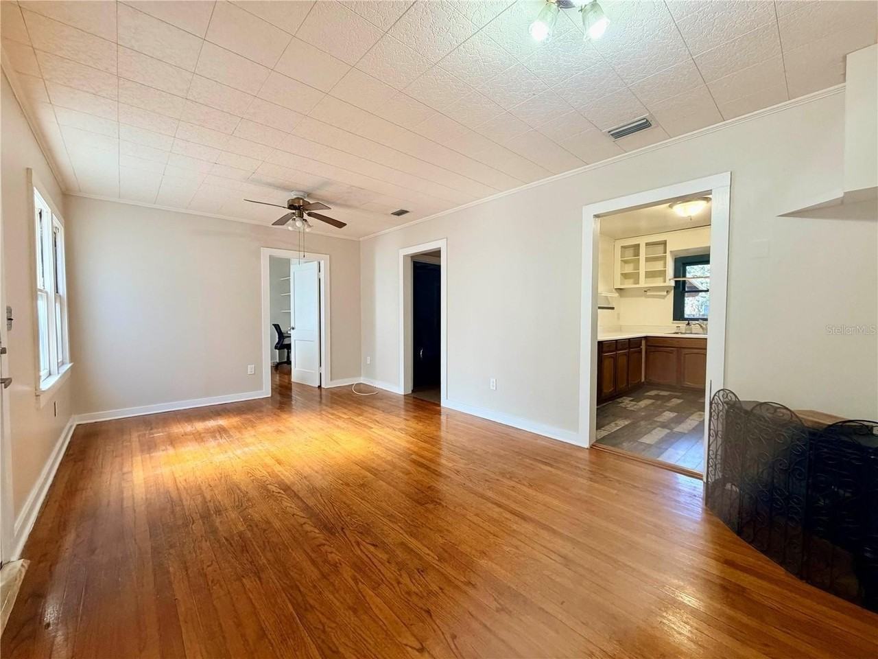 2036 Nw 31st Ave - Photo 5 of 20