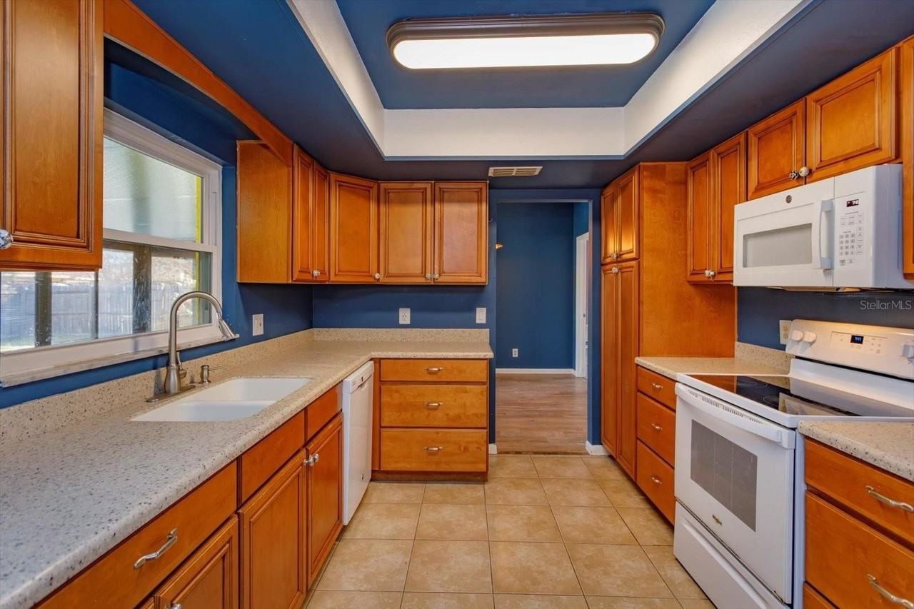 8437 Alveron Ave - Photo 7 of 20