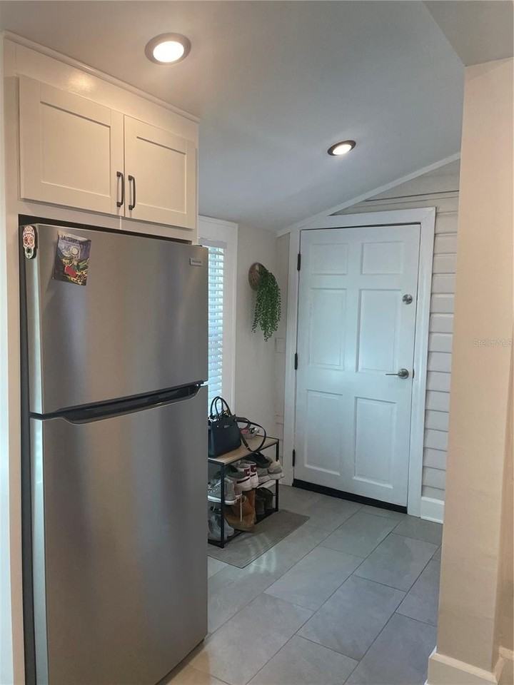 2624 12th St N #2 - Photo 3 of 31