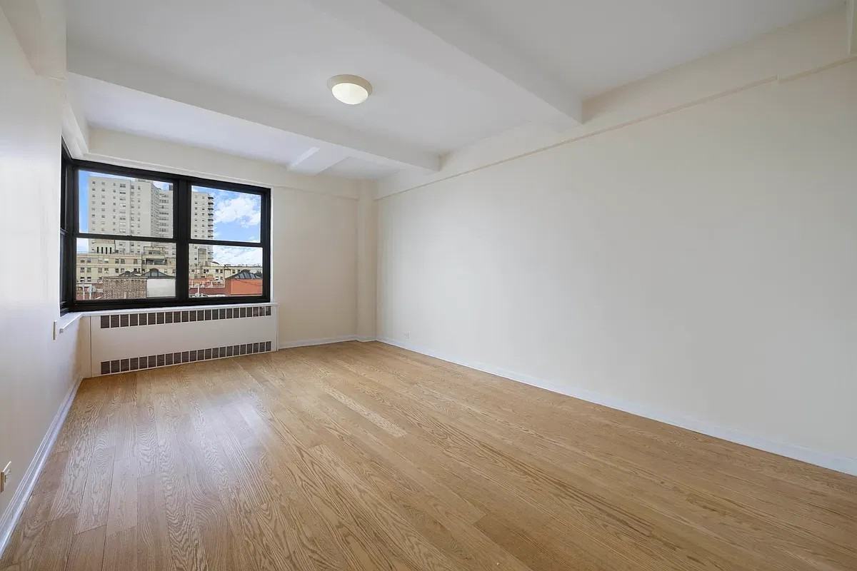 930 Grand Concourse - Photo 4 of 8