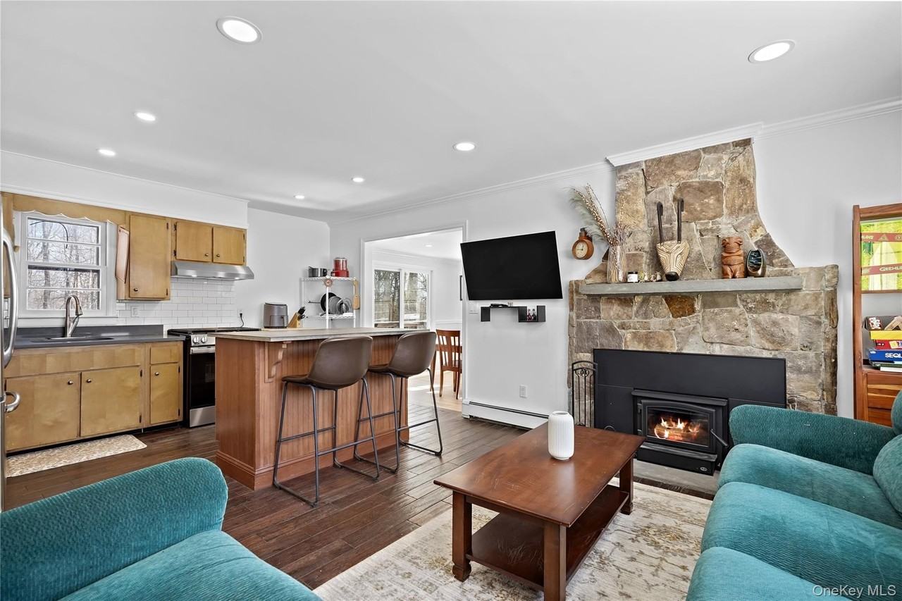 37 Ridgeland Rd - Photo 2 of 22