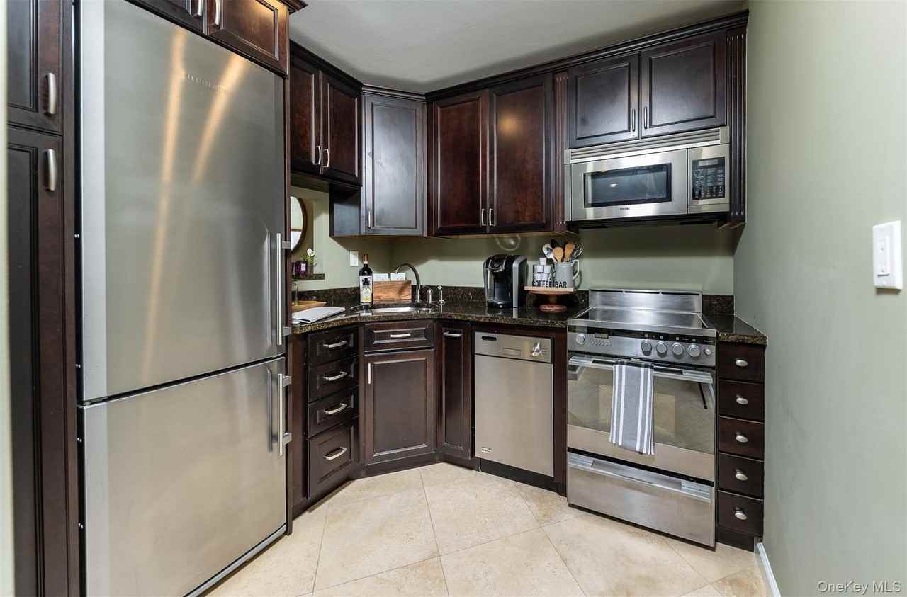 2 Richmond Rd Apt 6n #6N - Photo 7 of 29