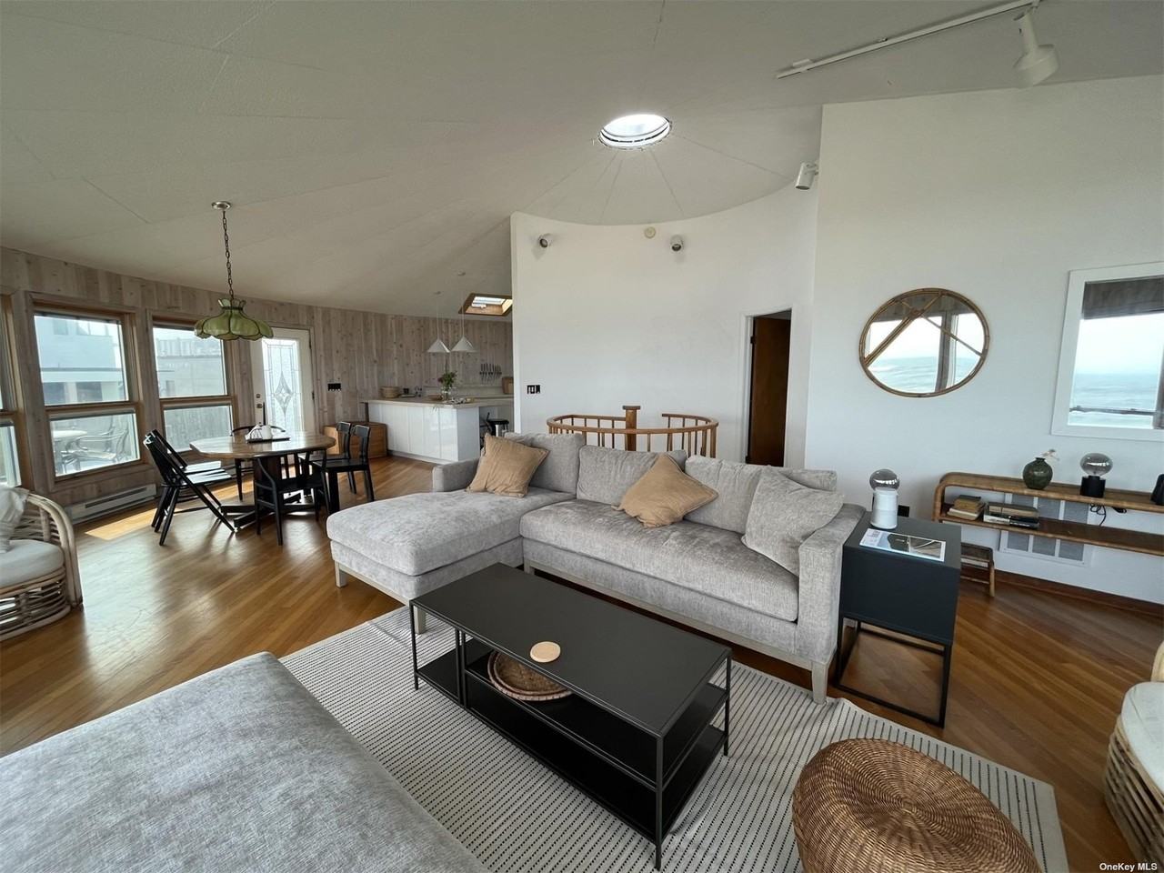 85 Bungalow Walk - Photo 5 of 14