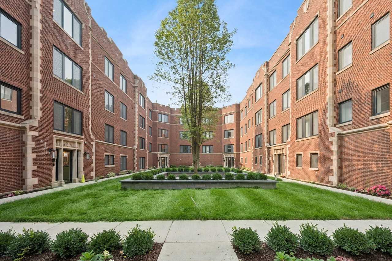 1335 W Estes Ave Apt 2a #2A - Photo 4 of 27