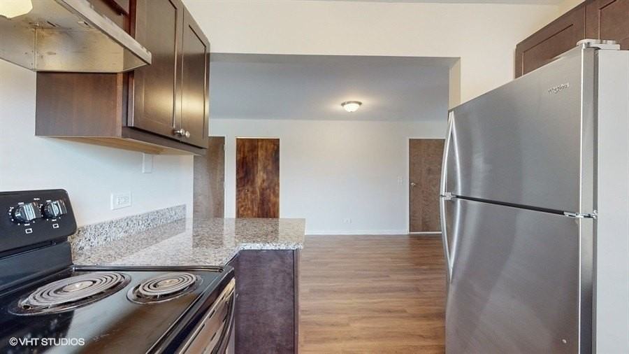 29W542 Country Ridge Dr Apt A #A - Photo 3 of 12