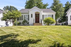 featured image of 1223 E Oakland Ave