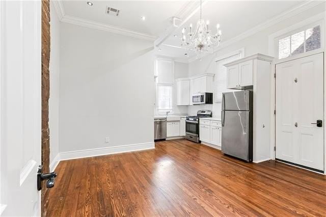 1309 Dauphine St #3 - Photo 6 of 12