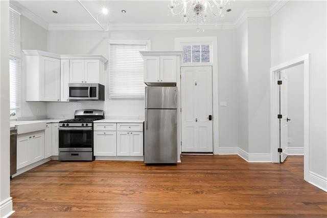 1309 Dauphine St #3 - Photo 7 of 12