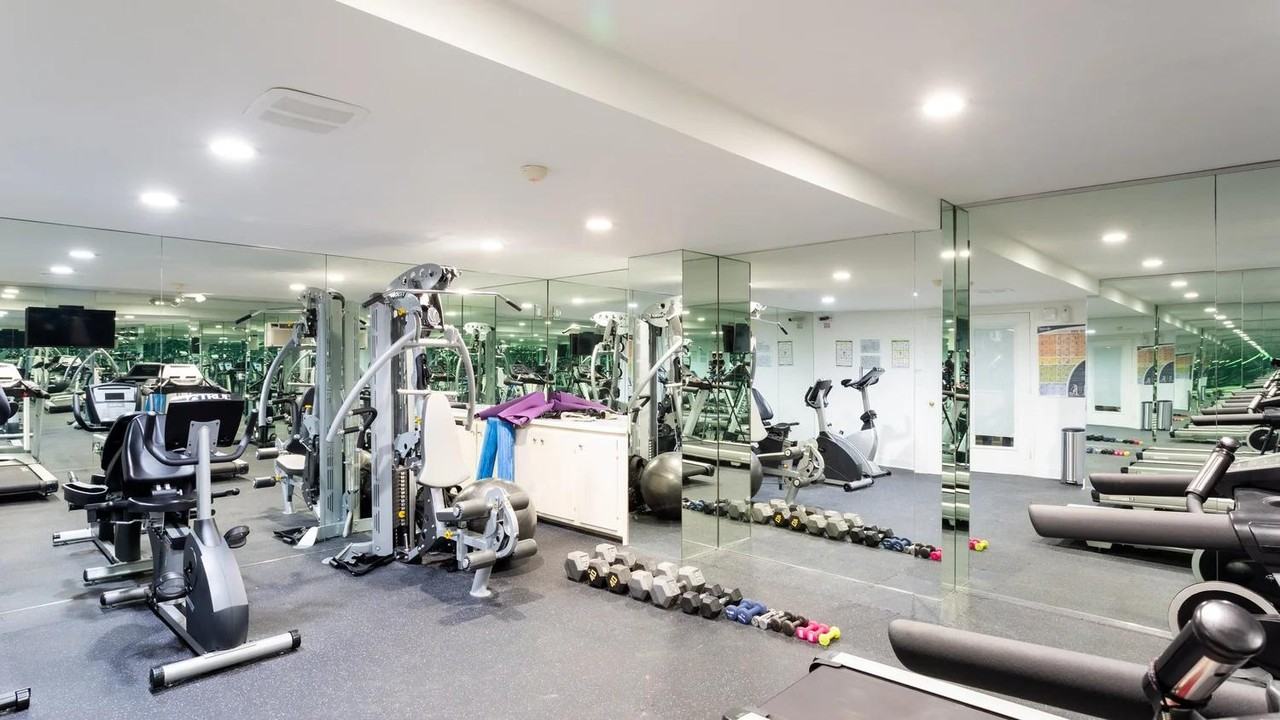 Wilshire Blvd - Photo 5 of 18