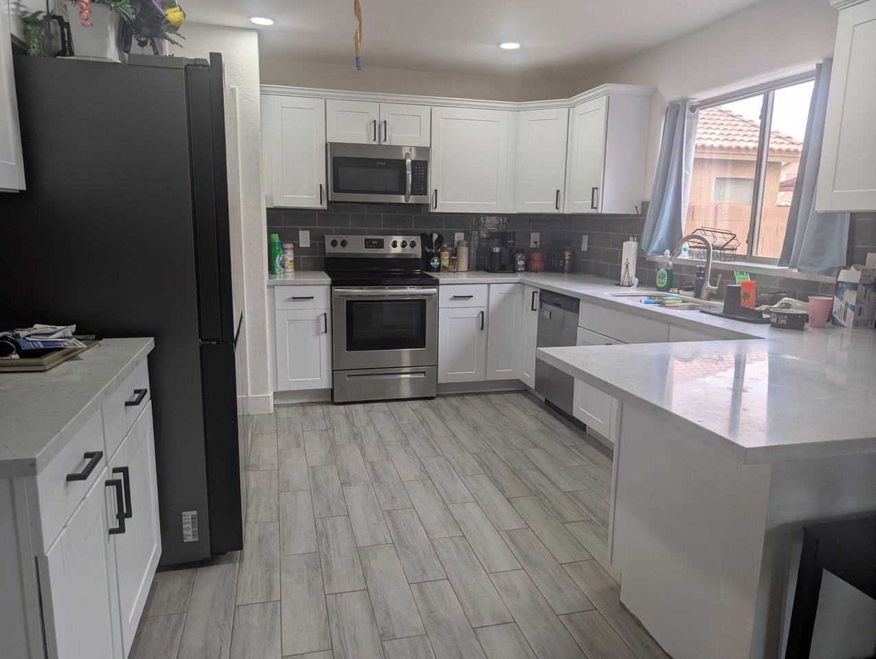 E 10th St - Photo 3 of 12