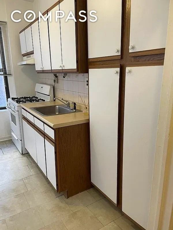 4414 Newtown Rd #5L - Photo 2 of 6