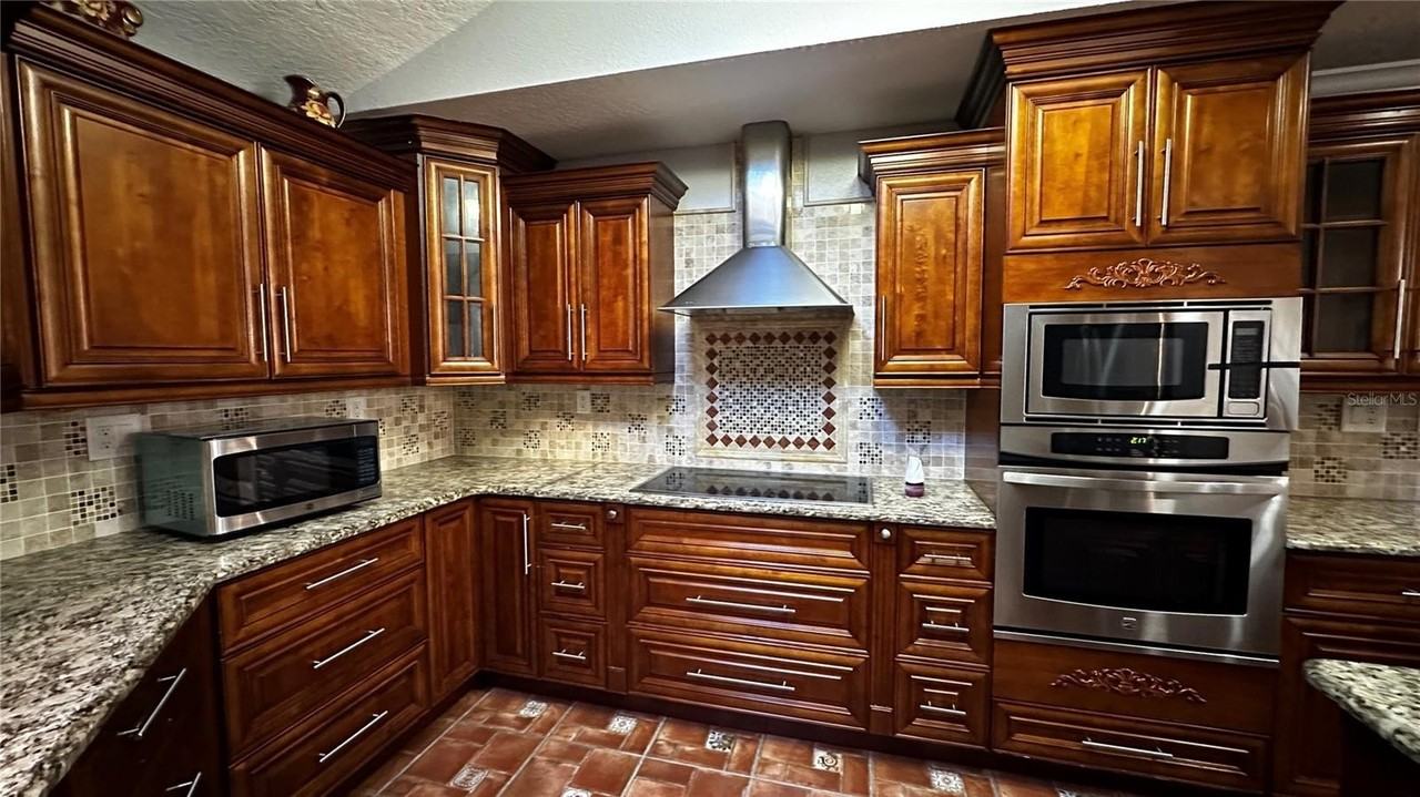 2101 Good Homes Rd - Photo 7 of 49