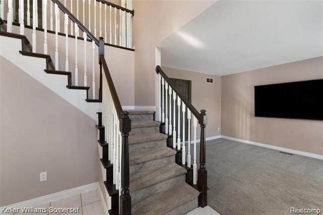 27823 Roy St - Photo 5 of 37