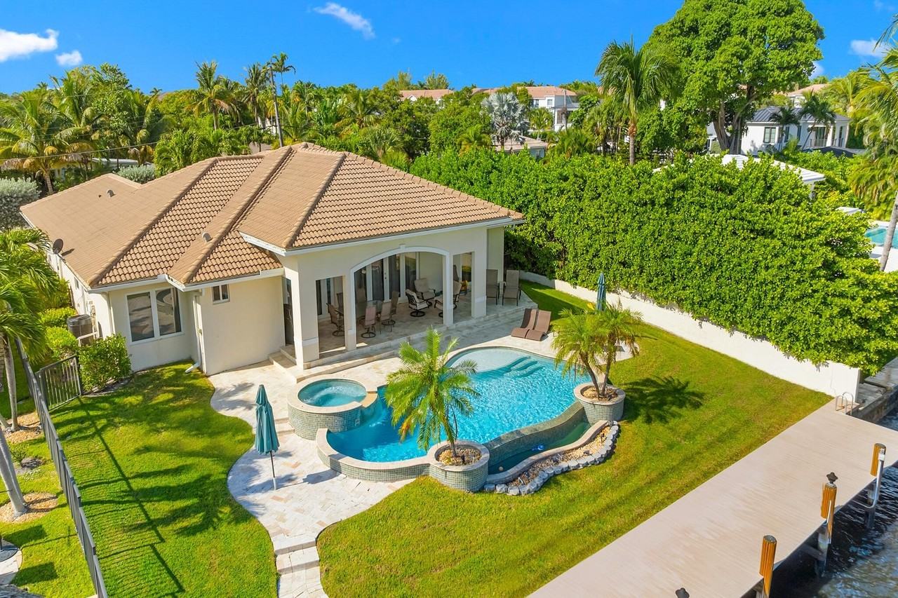 3219 Karen Dr - Photo 4 of 29