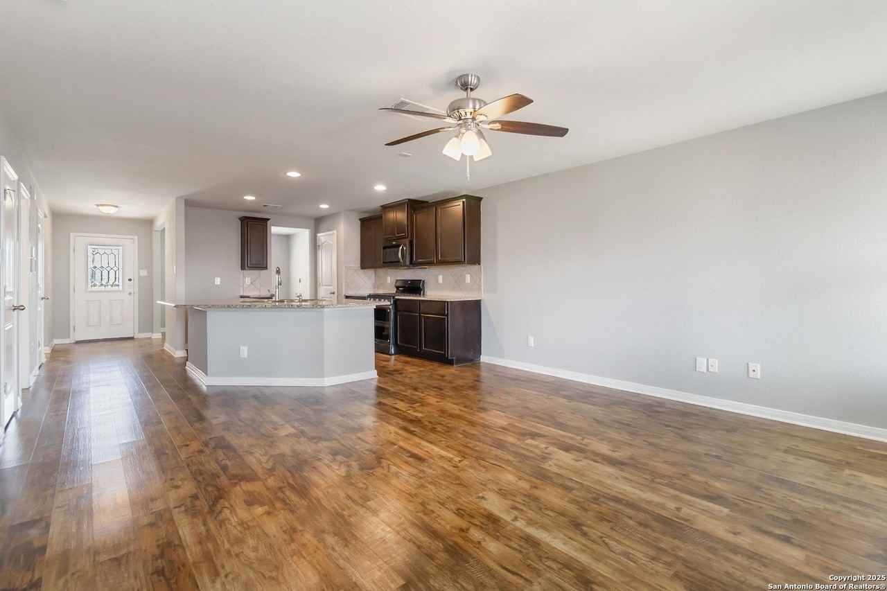 2529 Mccrae - Photo 6 of 29