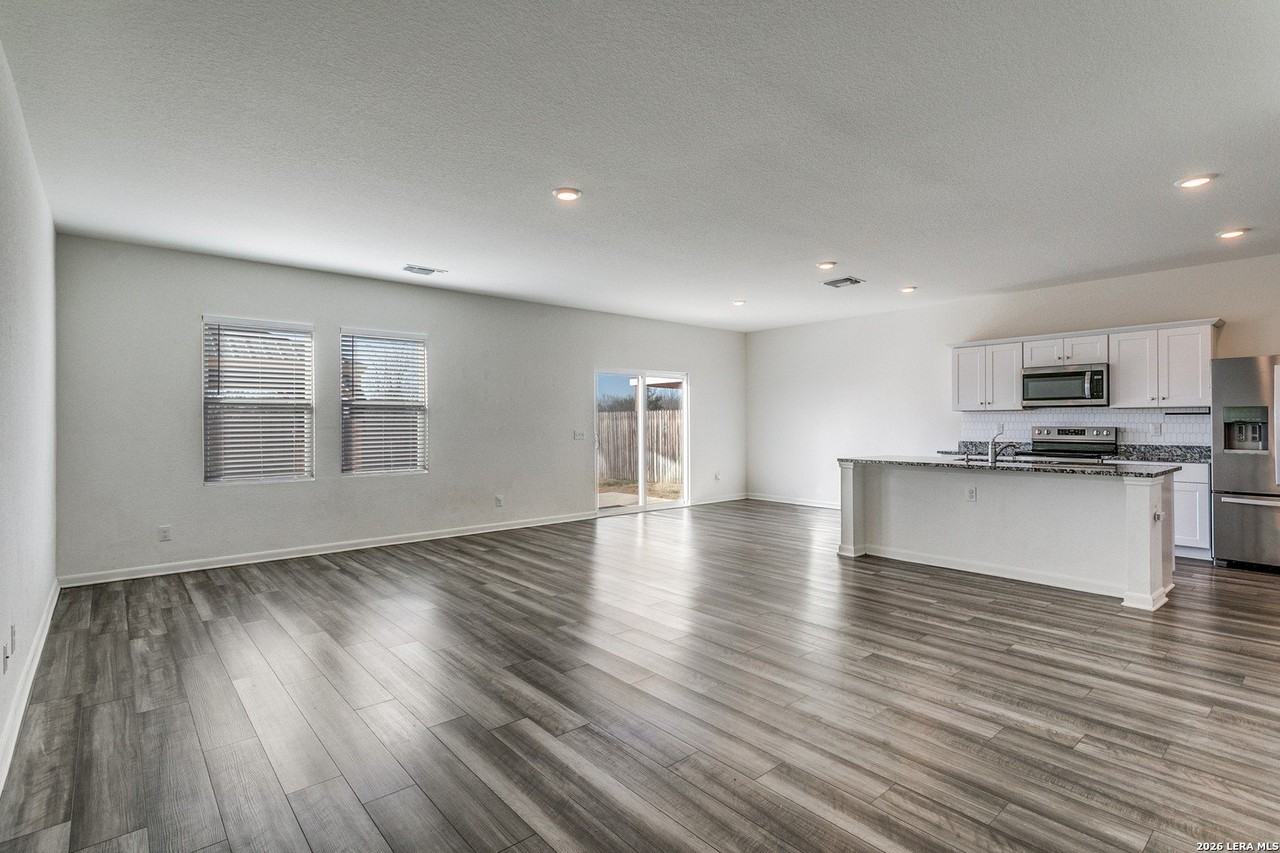 12842 Cygnus - Photo 3 of 21