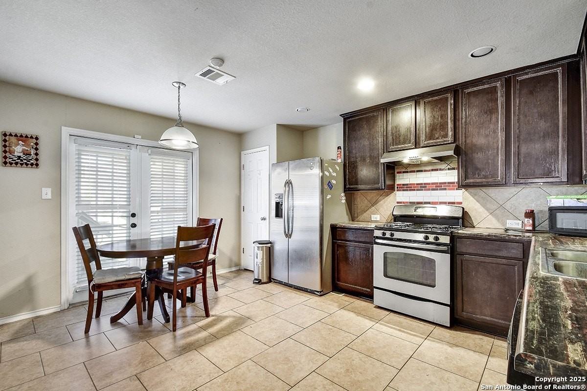 12207 Hamlin Crk - Photo 6 of 23