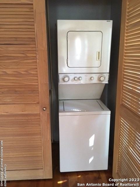 513 E Ashby Pl Apt 4 #4 - Photo 7 of 20