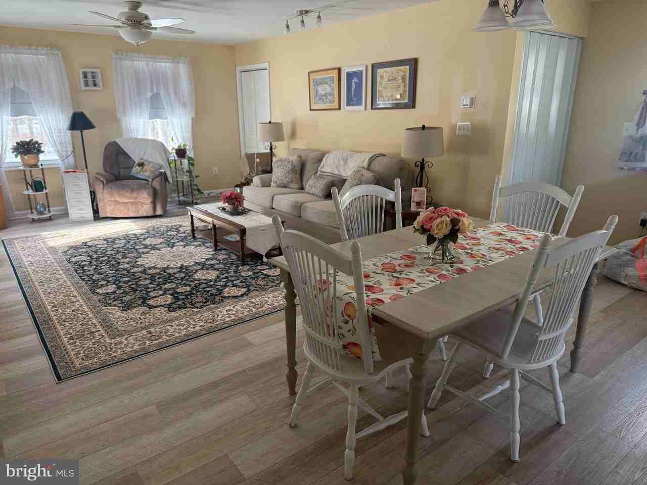 Bonaparte Ave - Photo 4 of 11