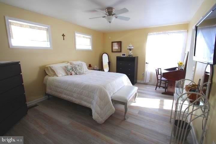 Bonaparte Ave - Photo 5 of 11