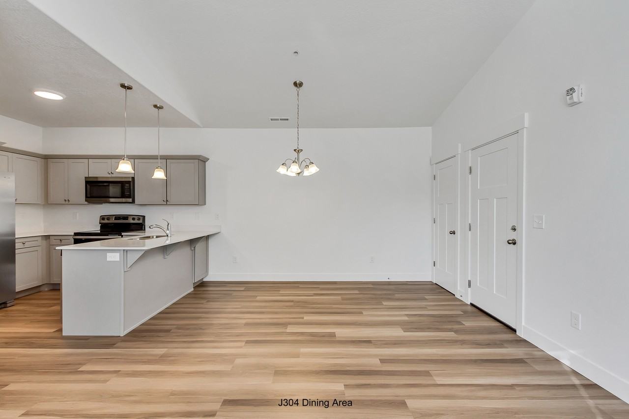 4652 W Proximo Dr #J304 - Photo 3 of 29