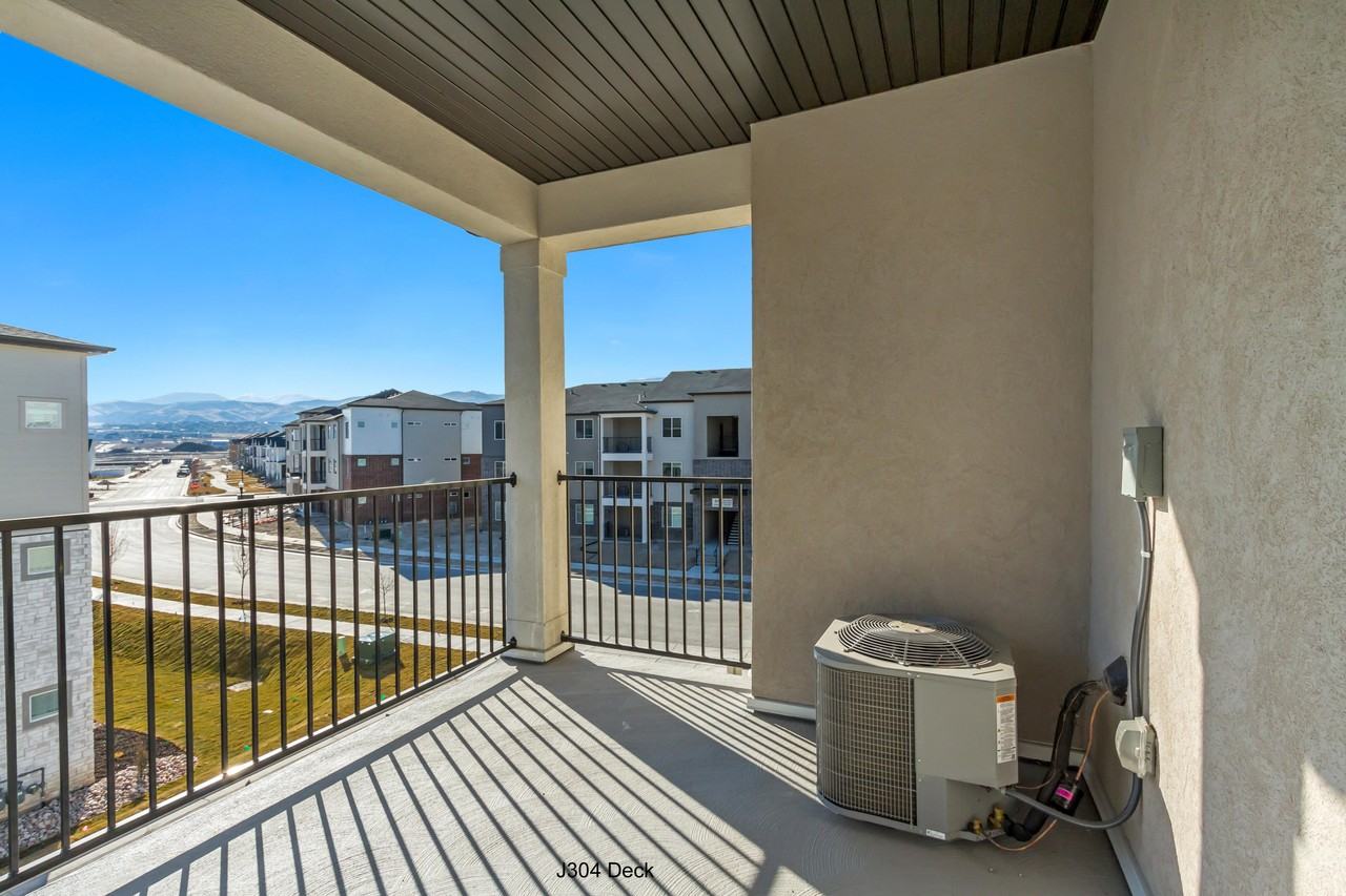 4652 W Proximo Dr #J304 - Photo 6 of 29