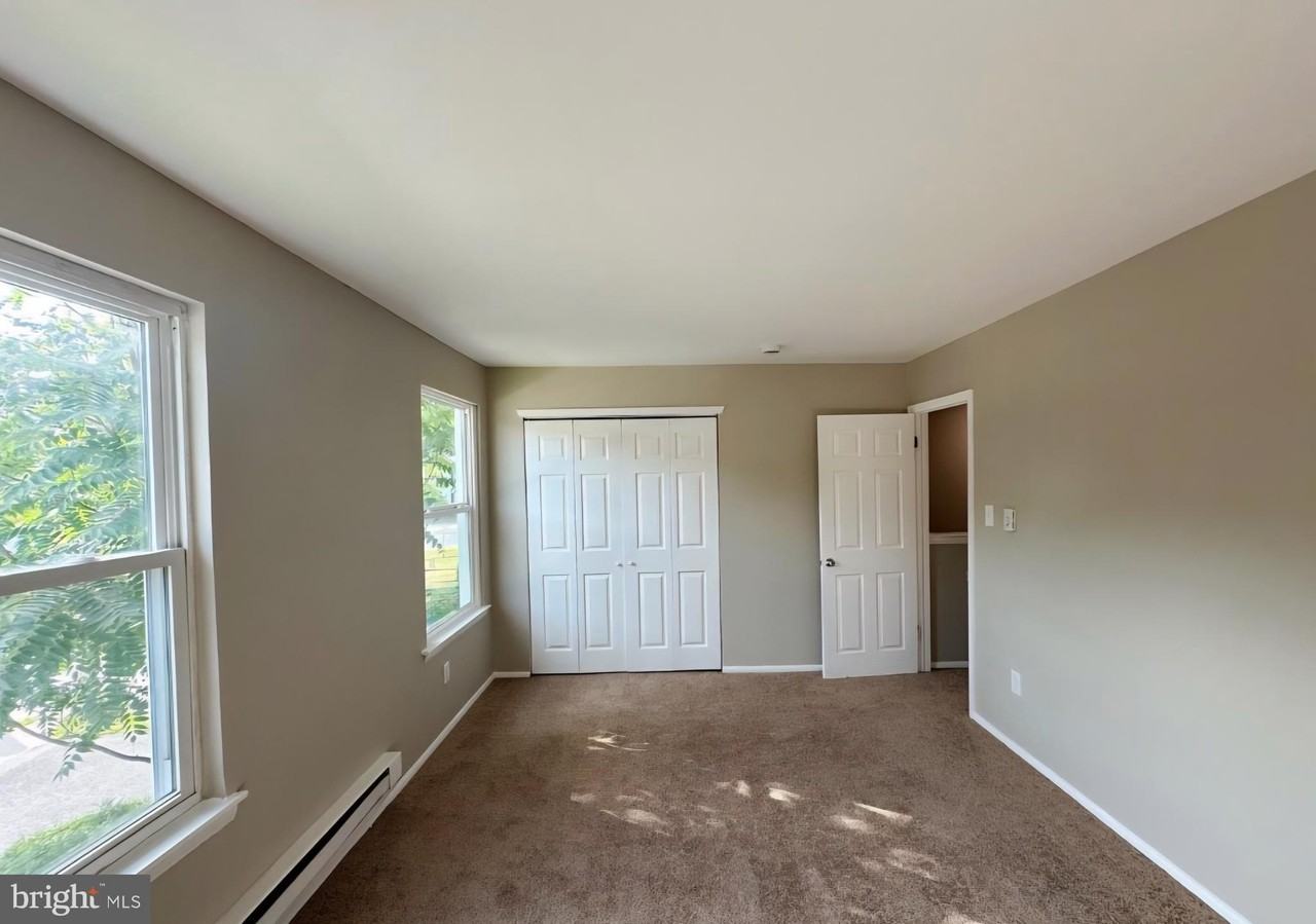 574 W Loch Lomond Dr - Photo 6 of 11