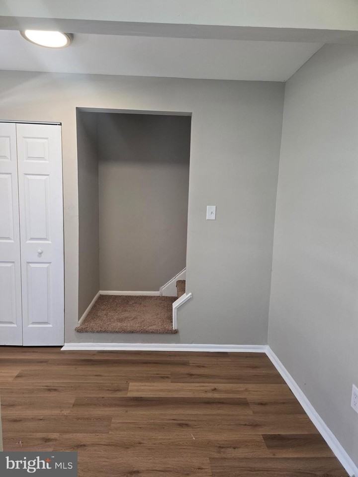 574 W Loch Lomond Dr - Photo 3 of 11