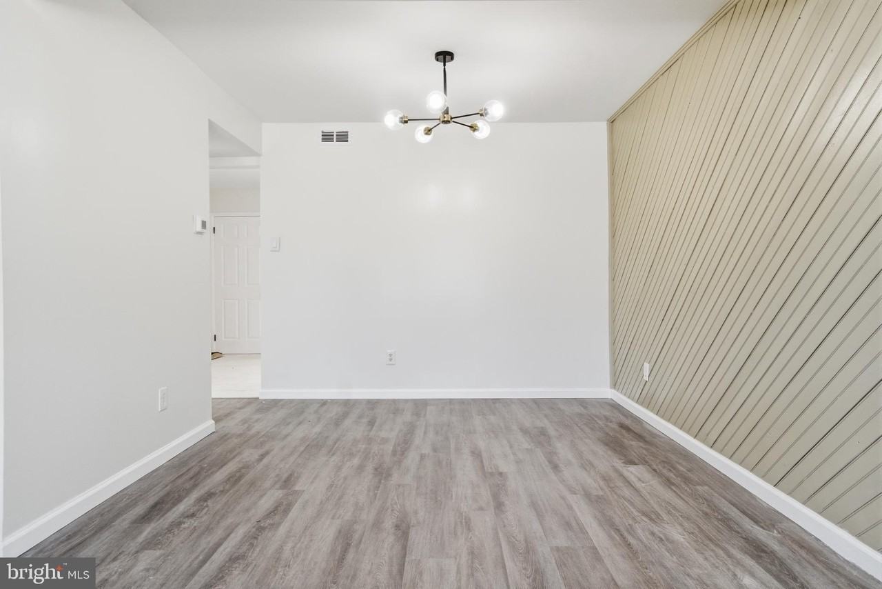 28 Melwood Ct - Photo 6 of 18