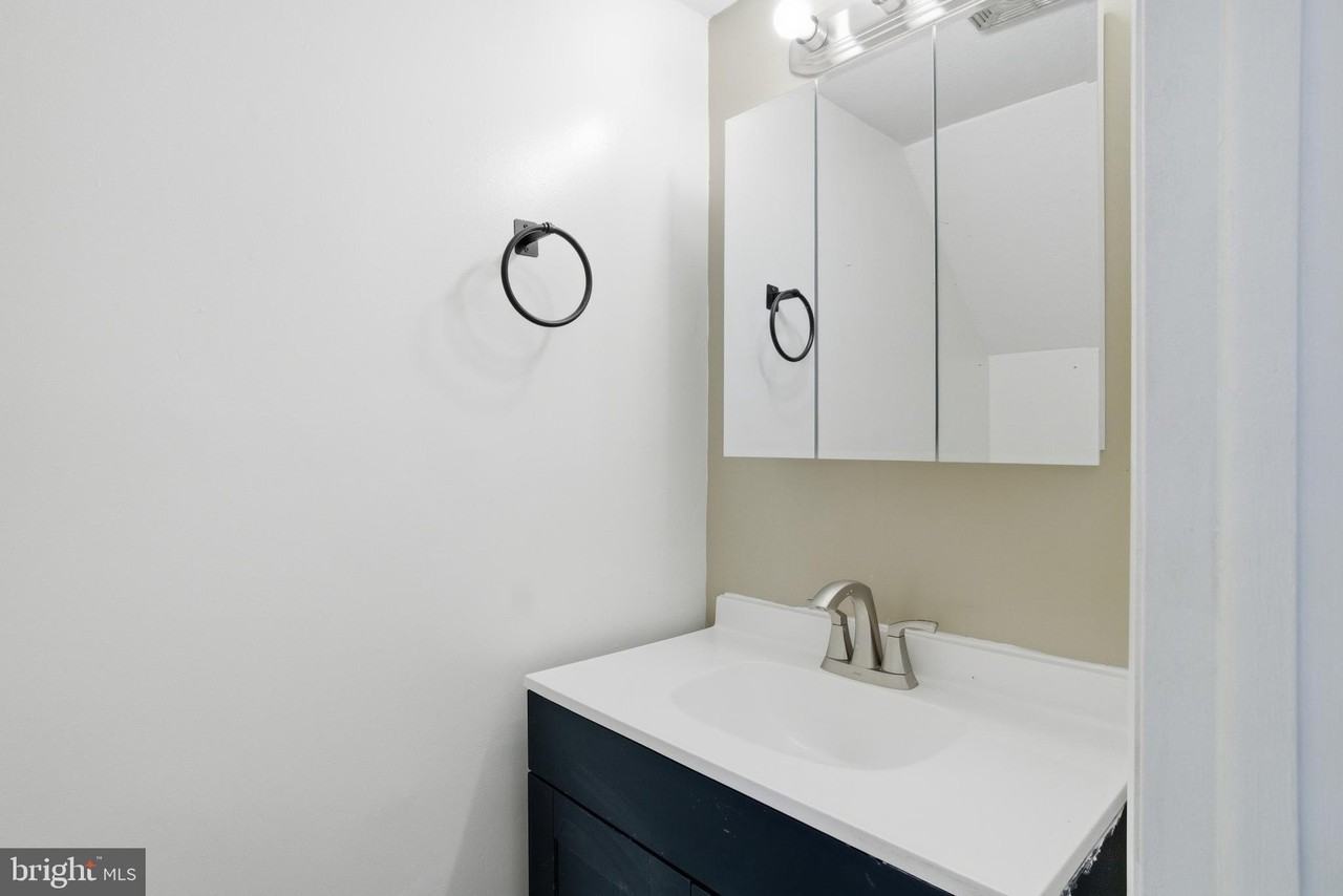 28 Melwood Ct - Photo 7 of 18